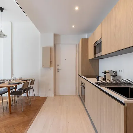 De Standing Au Port De Apartment